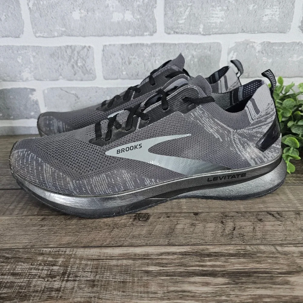 Brooks Levitate 4 Mens Running Shoes Grey Black DNA AMP 1103451D095 Size 12.5